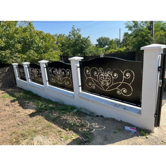 Porți metalice batante din 2 bucăți debitate laser cu model abstract cod 047